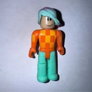 Roblox Toys Roblox Celebrity Collection Series Gold Zkevin 3inch Roblox Toys Roblox Celebrity Collection Series Gold Zkevin 3inch